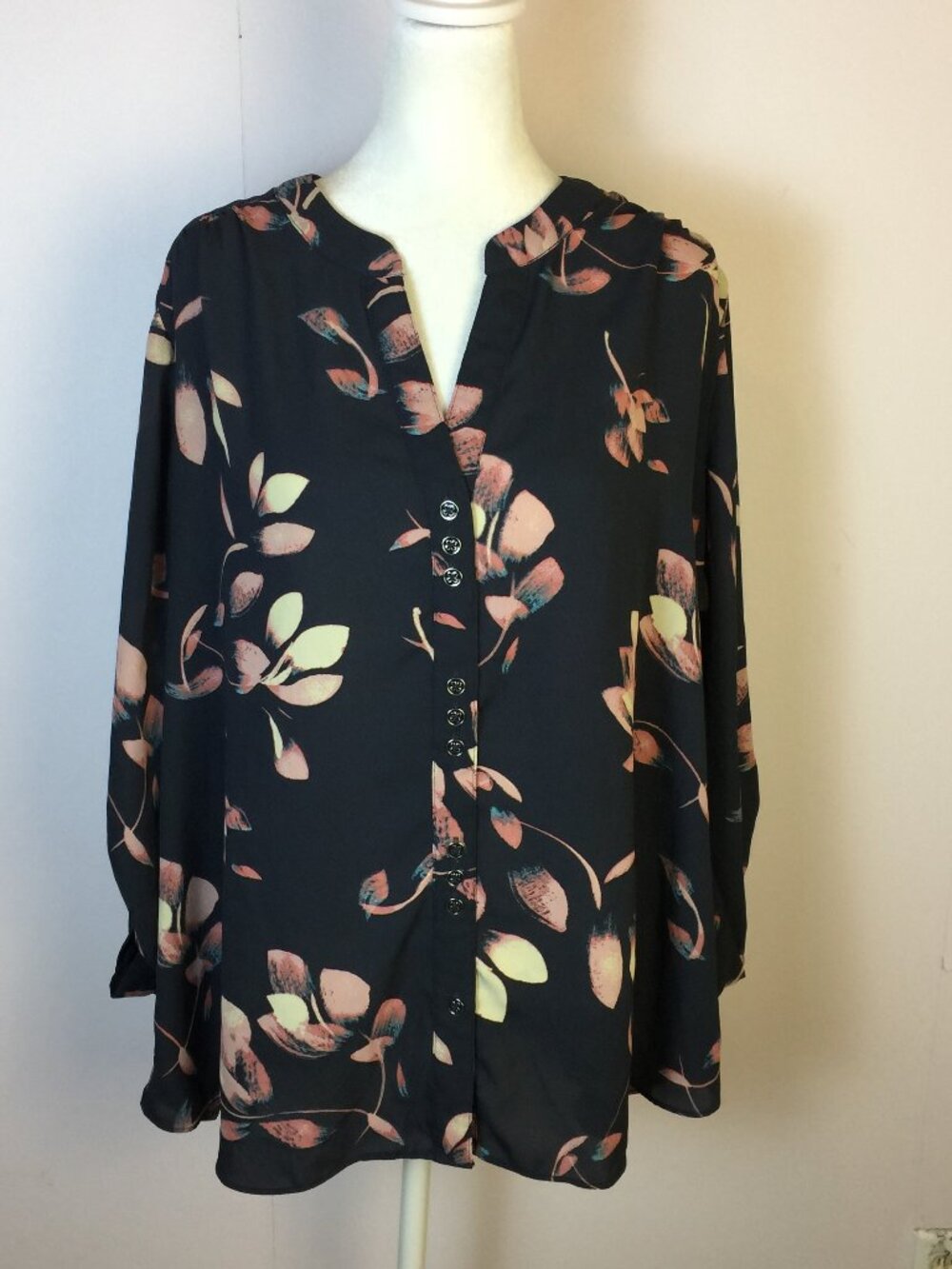 Zac & Rachel Blouse Shirt Top 1X Womans Plus Blue Pink Floral Roll Tab Sleeves